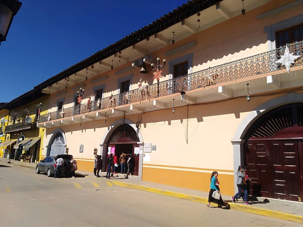 Acaxochitlán da contrato de casi 12 mdp a 3 proveedores sin registro