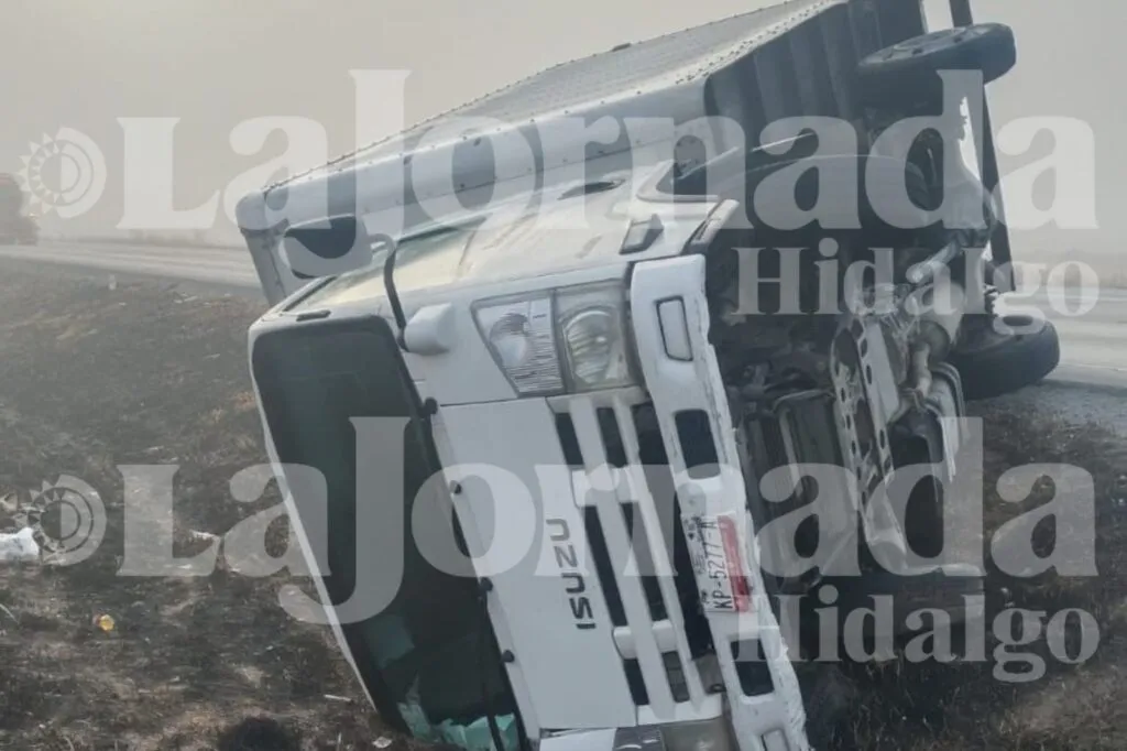 Perdió el control y provoca tránsito lento en Arco Norte