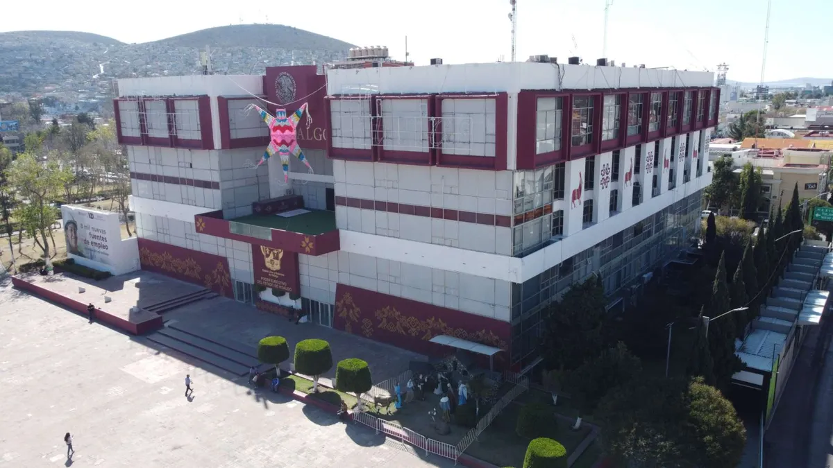 Contraloría Hidalgo impide renovación en padrón a unos mil contratistas