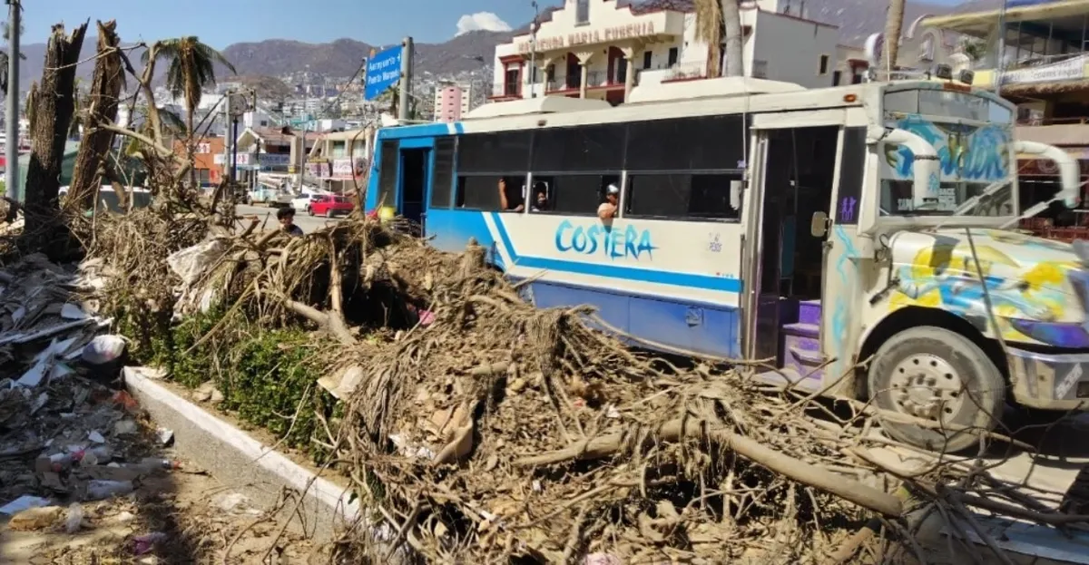Foto de Acapulco después del paso del huracán Otis.