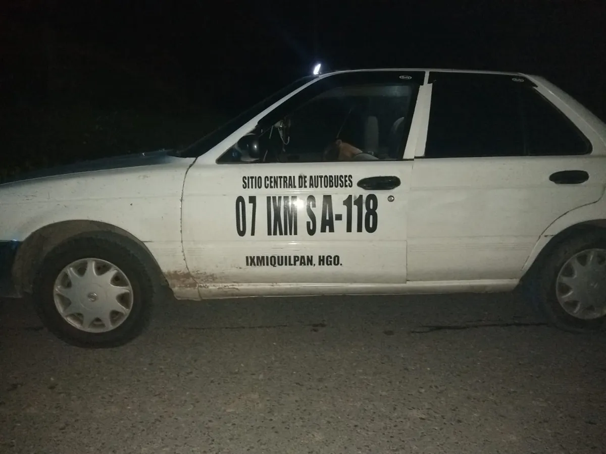 Matan a hombre dentro de un taxi en Ixmiquilpan