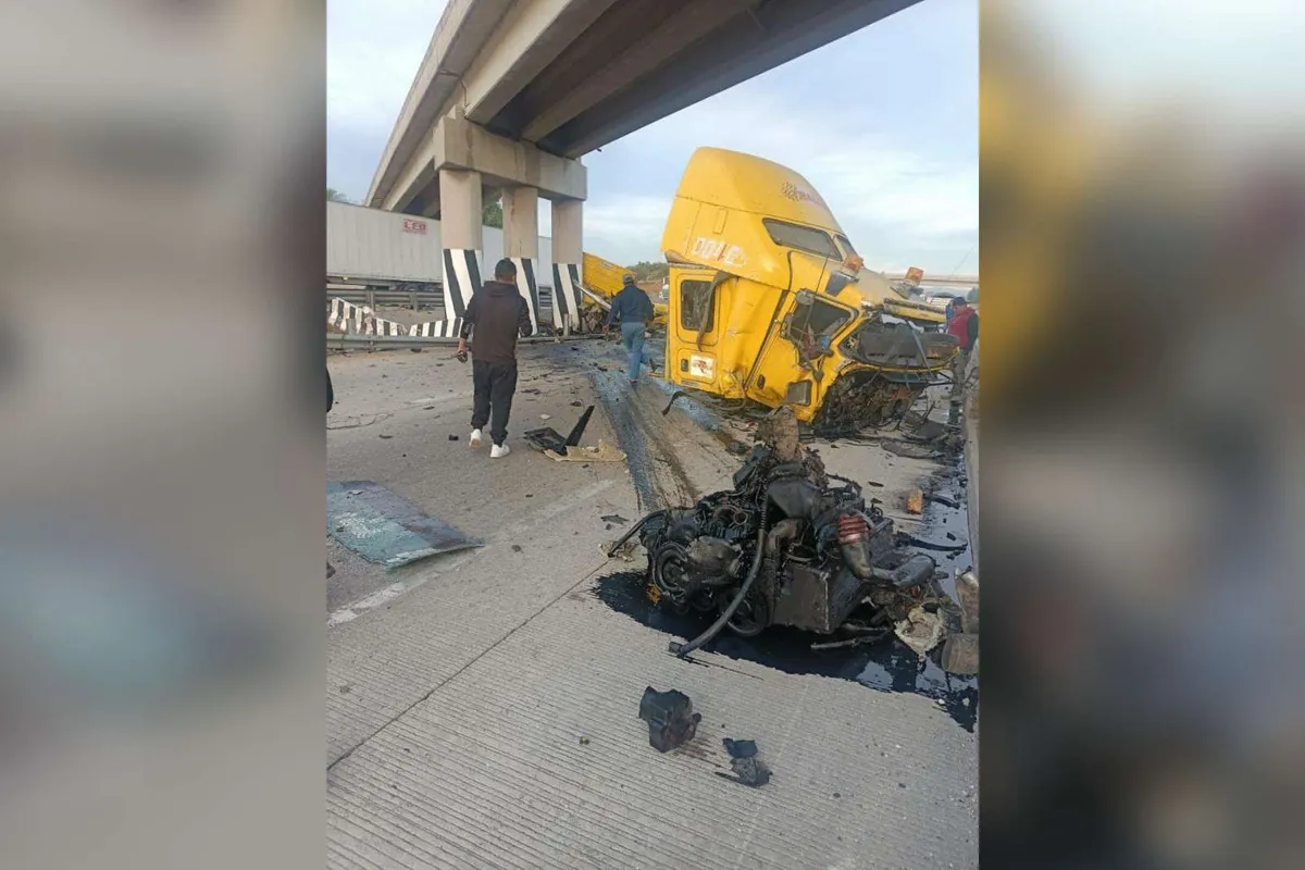 Accidente en la Arco Norte: tráiler choca y queda destruido