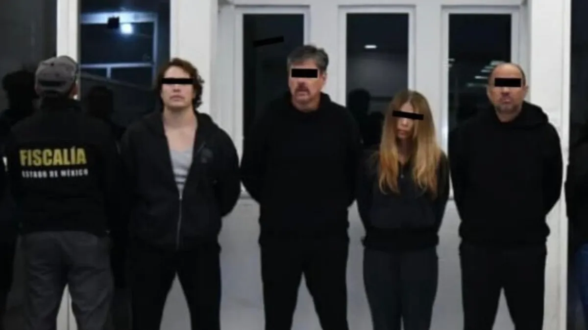 Karla y Germán, esposa e hijo de “Lord Pádel”, obtuvieron libertad condicional tras audiencia en el penal de Barrientos.