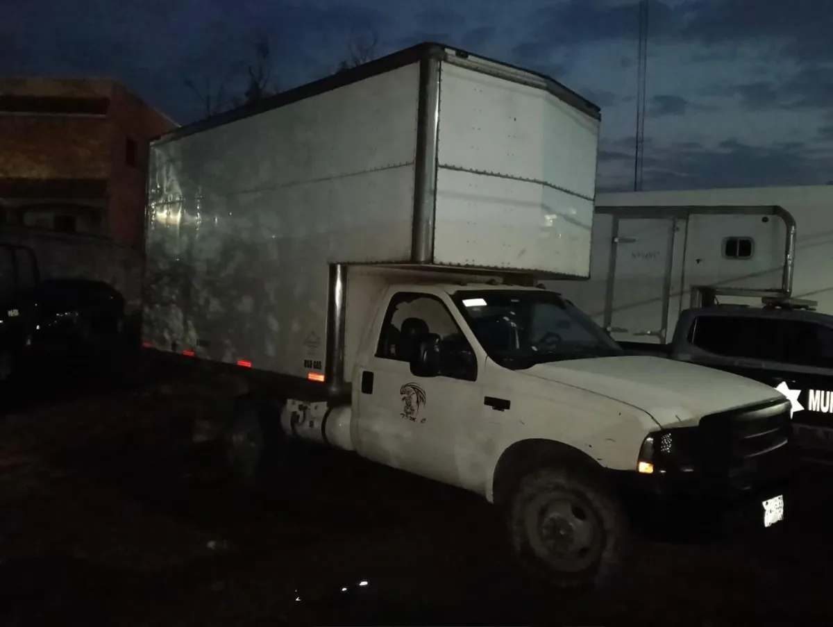 Atotonilco de Tula: aseguran dos camionetas usadas para trasladar huachicol