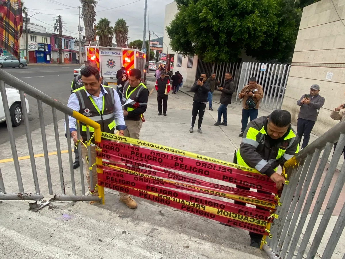 ¡Peligro latente! Analizan tirar el puente peatonal de Madero por seguridad
