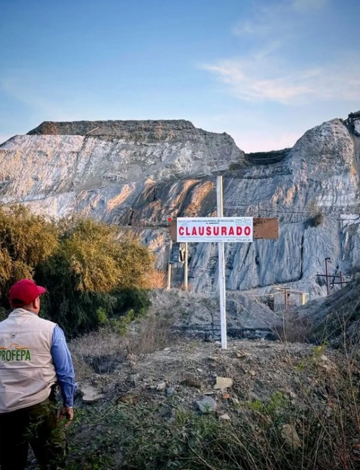 Clausura Profepa a minera Sago Import Export en Zimpán, Hidalgo