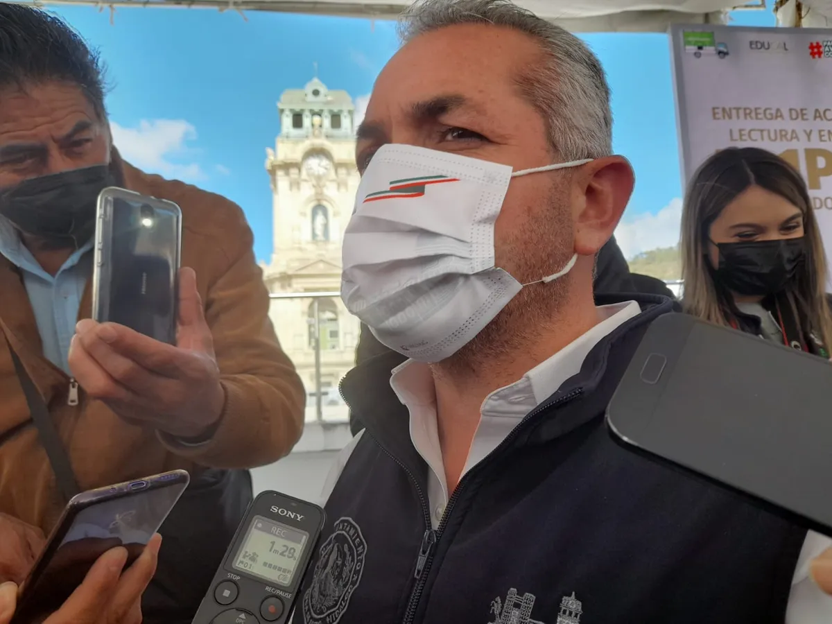 “¡Ahí vamos!”, asegura alcalde de Pachuca ante problemas del municipio