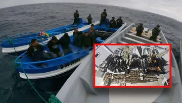 El Salvador decomisa drogas y armamento enviado desde México hacia Ecuador