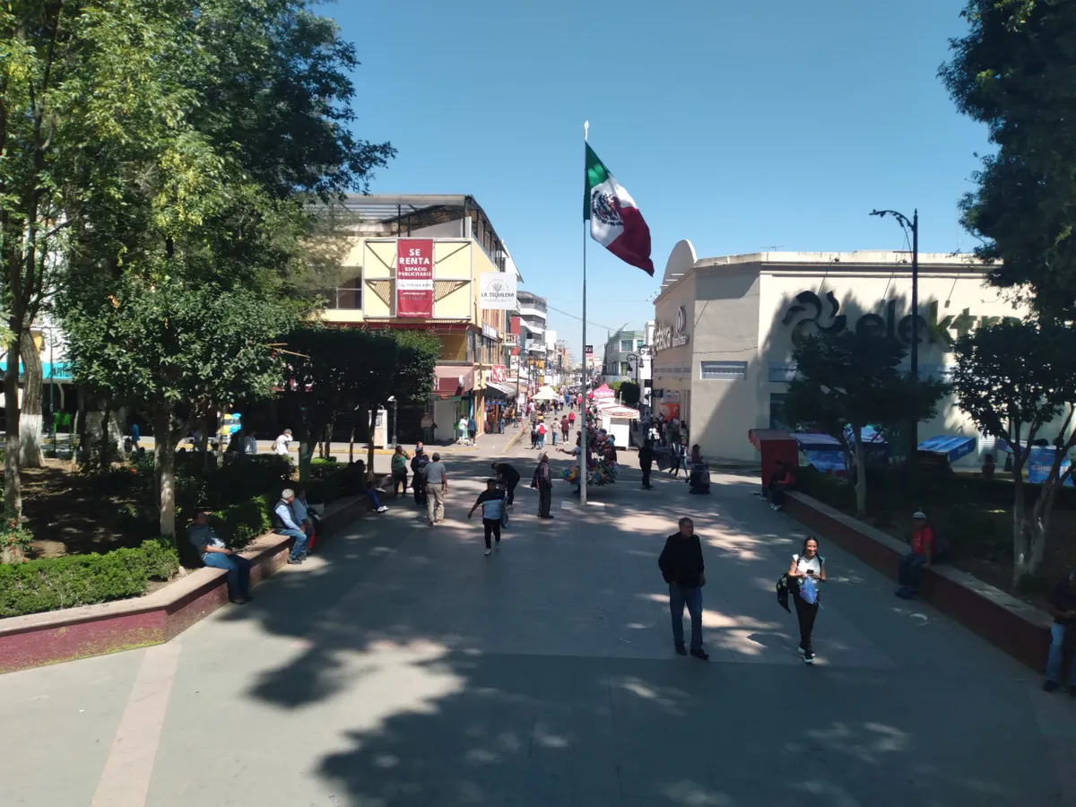 Alcaldesa de Tulancingo presenta documental turístico y comité de ferias