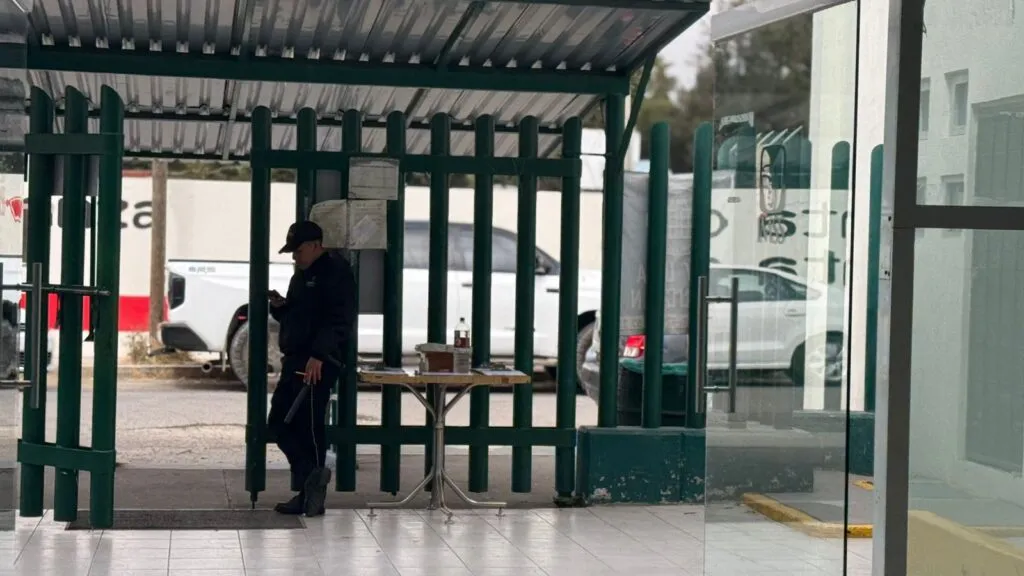 IMSS envía pacientes a laboratorio privado por falta de recursos en Clínica 32