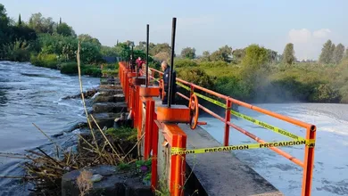 Cinta de la escena del crimen en el canal en Tlahuelilpan tras hallazgo.