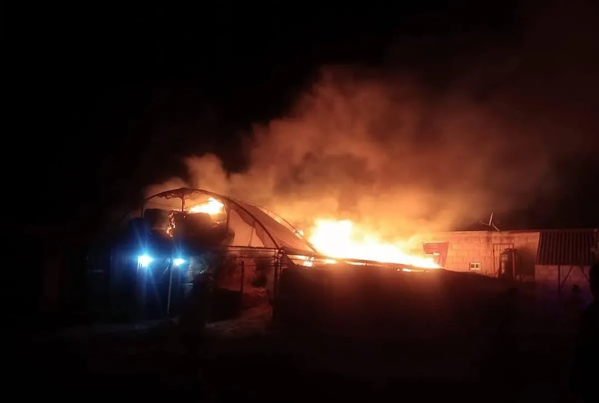 Incendio consume almacén de pacas en Actopan