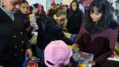 Más de 3 mil personas celebraron el Día de Reyes en Tizayuca con espectáculos, rosca y regalos.