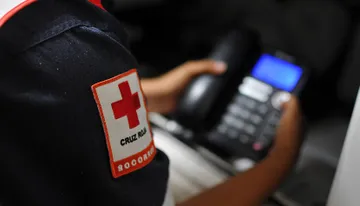 ¡No lo hagas! Cruz Roja revela cuánto dinero pierde por llamadas de emergencia falsas
