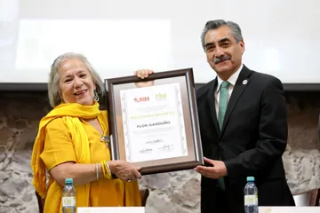 Inauguran FINI con un homenaje a Flor Garduño