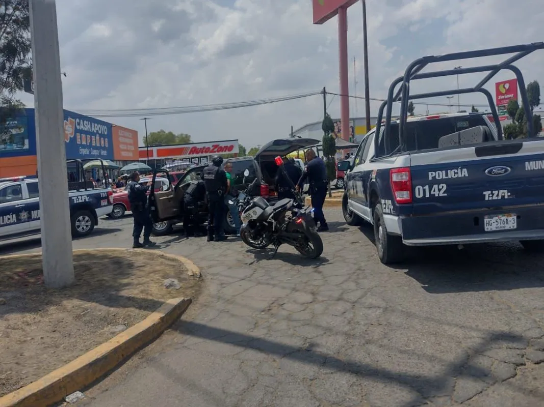 Detienen a sujetos por presunta alteración a vehículo en Tizayuca