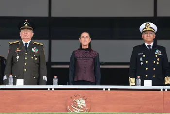 Sheinbaum celebra 50 aniversario del Colegio Militar en Tlalpan