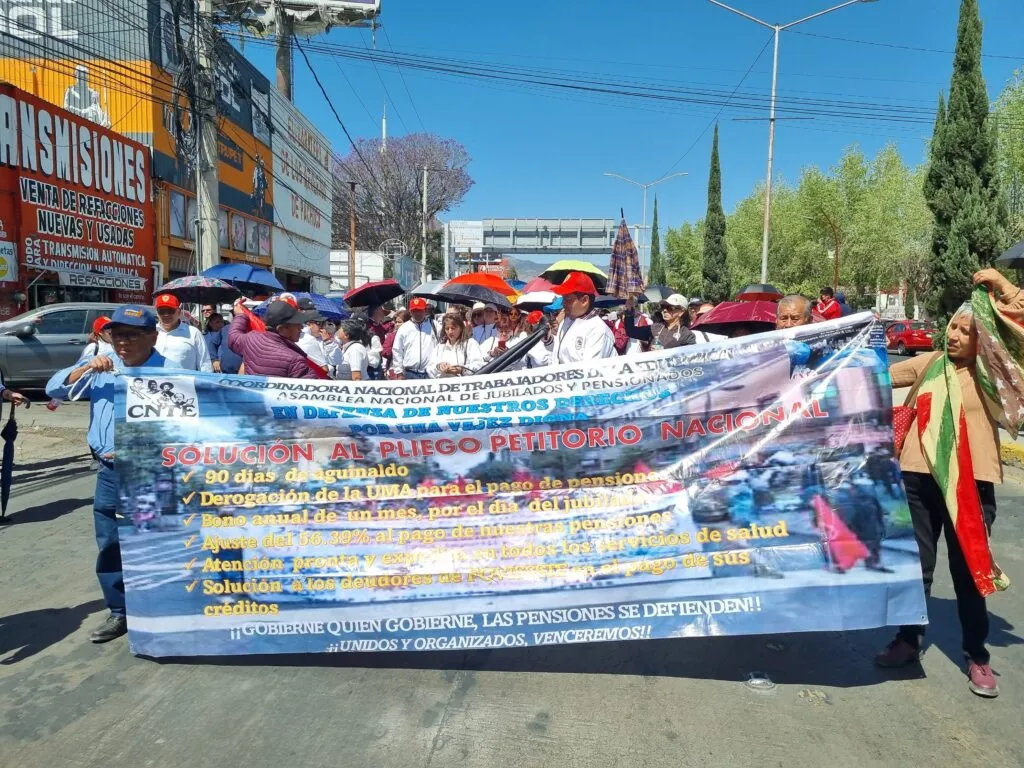 Poca convocatoria de la CNTE en marcha en Pachuca: ¿qué exigen los docentes?