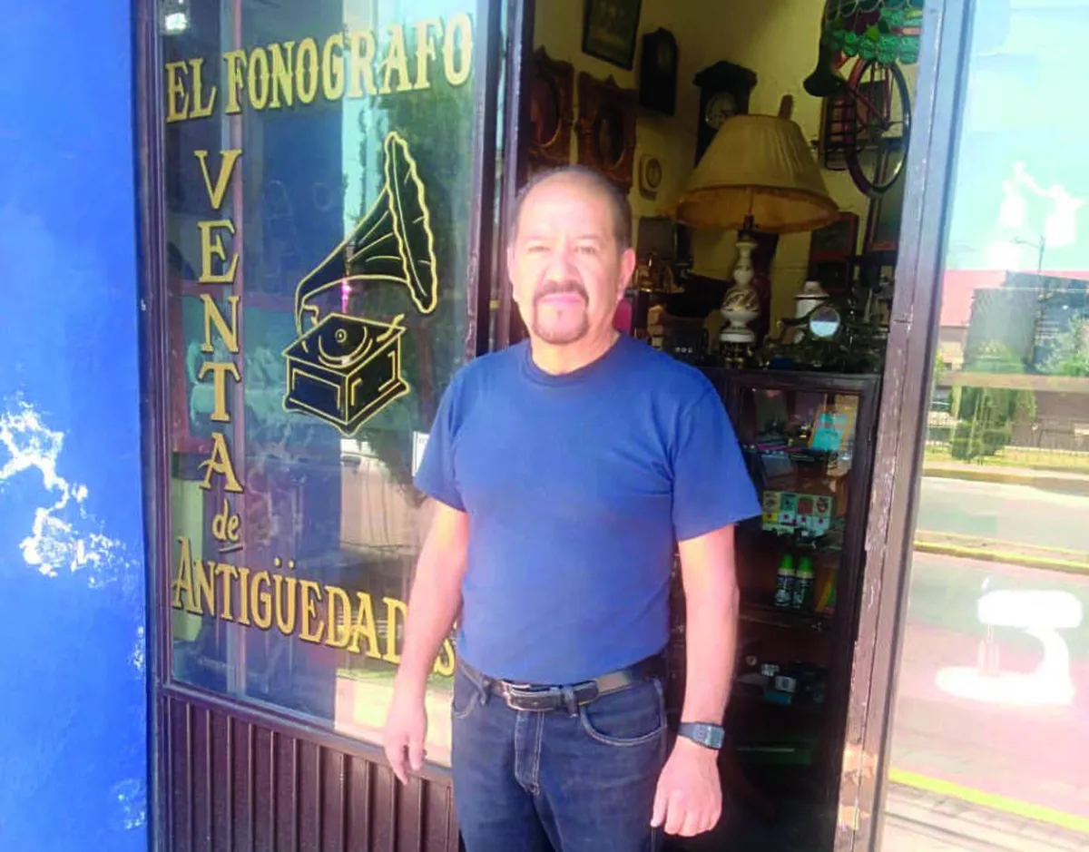 “Ahora todo es desechable”: coleccionista de antigüedades