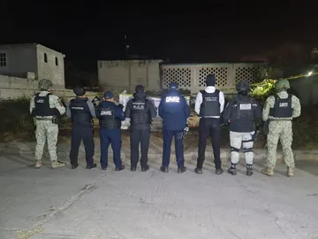 Aseguran hidrocarburo, droga y siete vehículos durante operativo en Tlaxcoapan