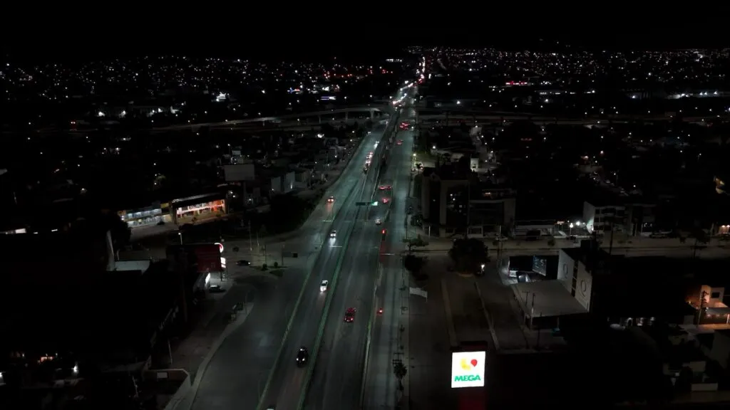 ¡Adiós a la oscuridad! Renuevan por completo el alumbrado del bulevar Colosio en Pachuca