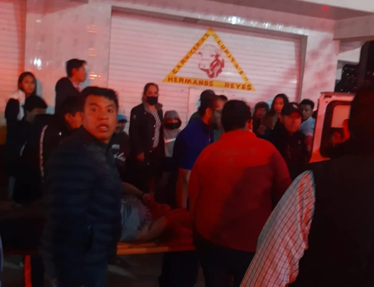 Caballo desbocado lesiona a 8 personas en la Feria de Doxey, en Tlaxcoapan