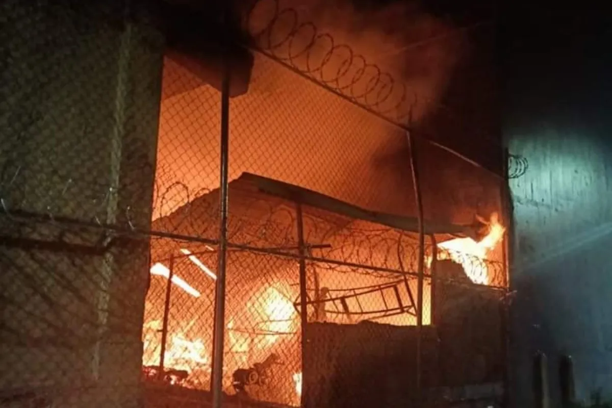 Se registra incendio en carpintería del Cereso de Tula