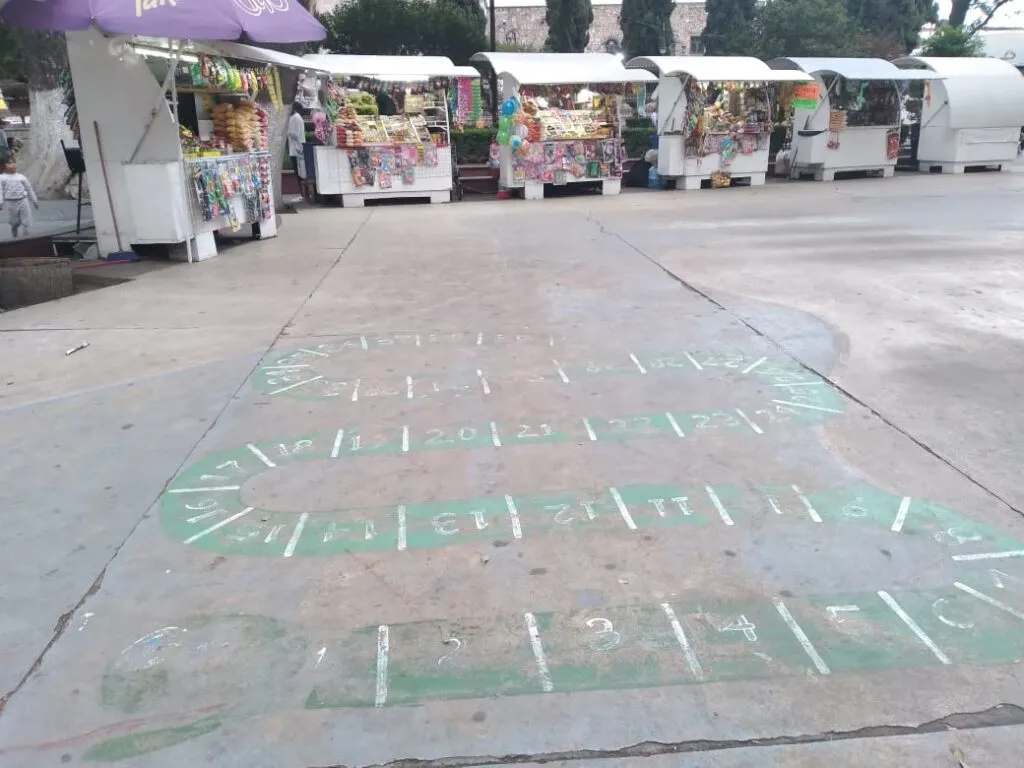 Familias de Tulancingo exigen a la alcaldesa devolver los juegos de La Floresta y transparentar su paradero
