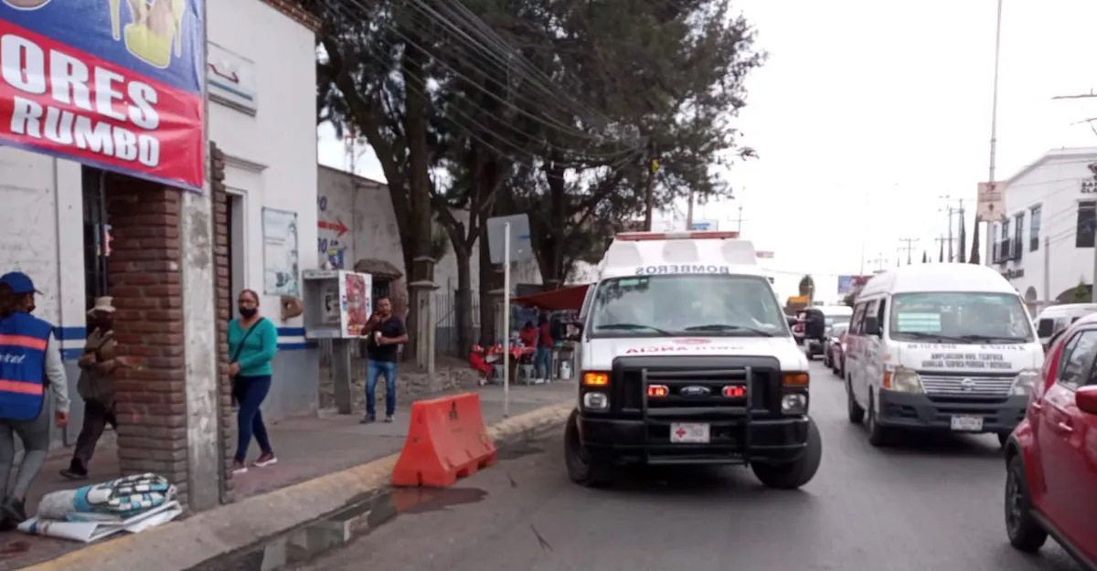 Combi lesiona a mujeres en centro de Tizayuca