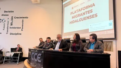 Presentación de la Plataforma Migrantes Hidalguenses por autoridades estatales.
