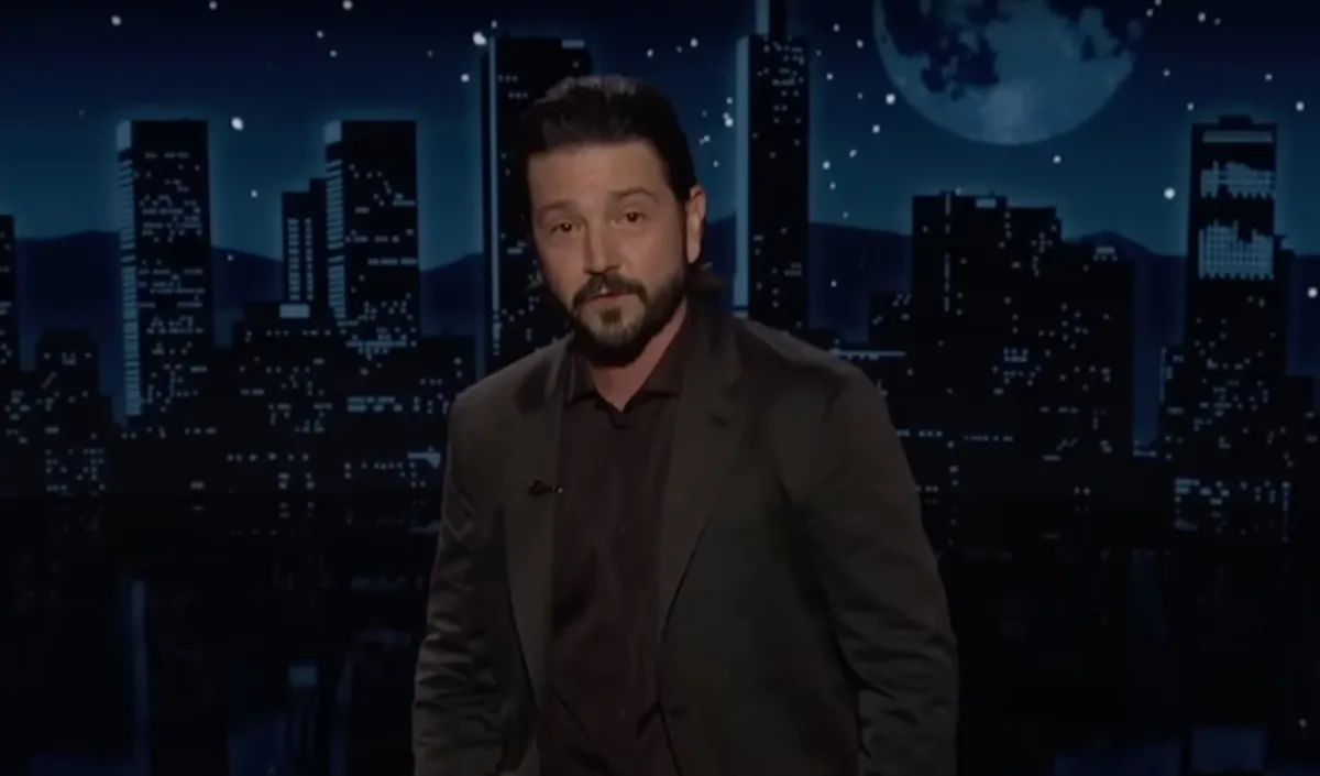 Diego Luna pronuncia discurso contra “injusta” política migratoria de Trump