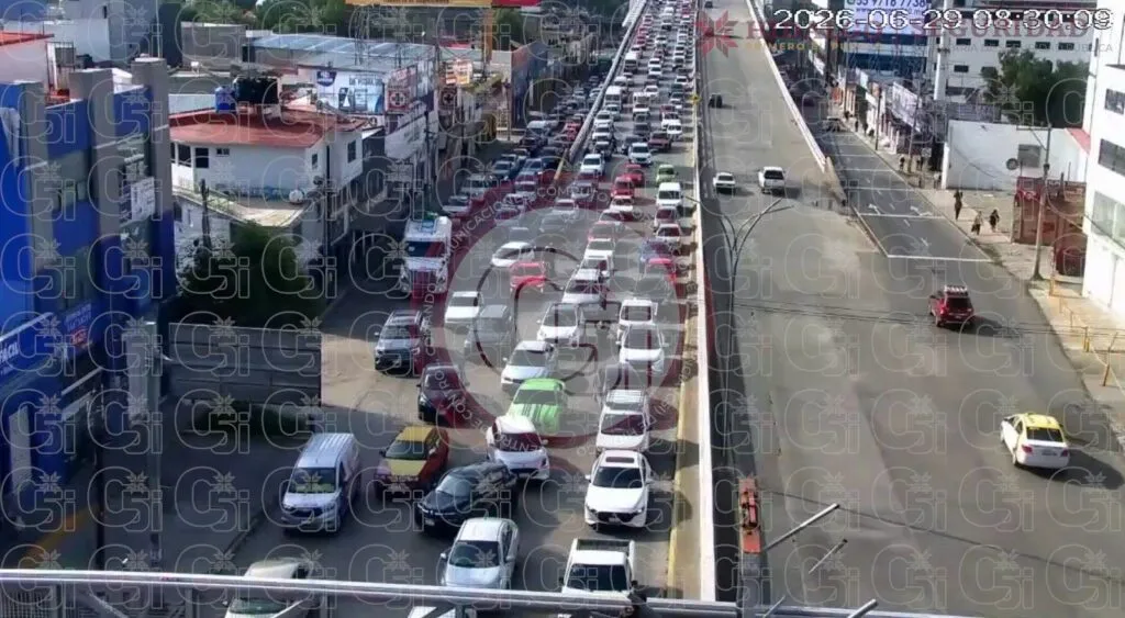 ¡Caos vial en Pachuca! Vecinos bloquean los bulevares Minero y Colosio