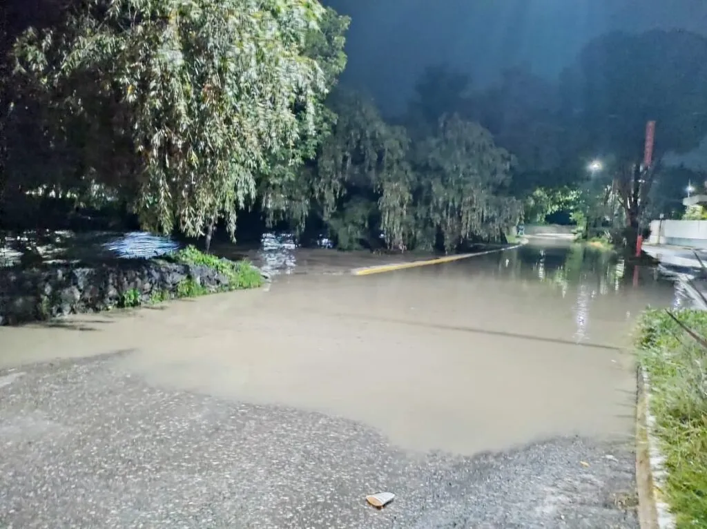 Tepeji del Río activa protocolos de emergencia tras desbordamiento