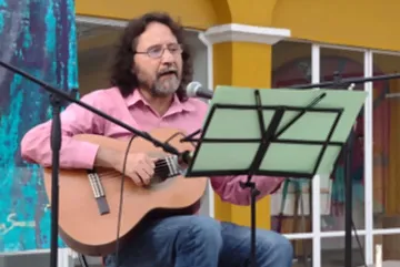 La música es lo que me mantiene vivo: Eduardo Espinosa