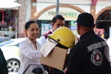 Entregan equipamiento a bomberos de Tizayuca, tras 36 años de rezago
