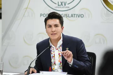 Interpone demanda de amparo César “N”, acusado de organizar Estafa Siniestra