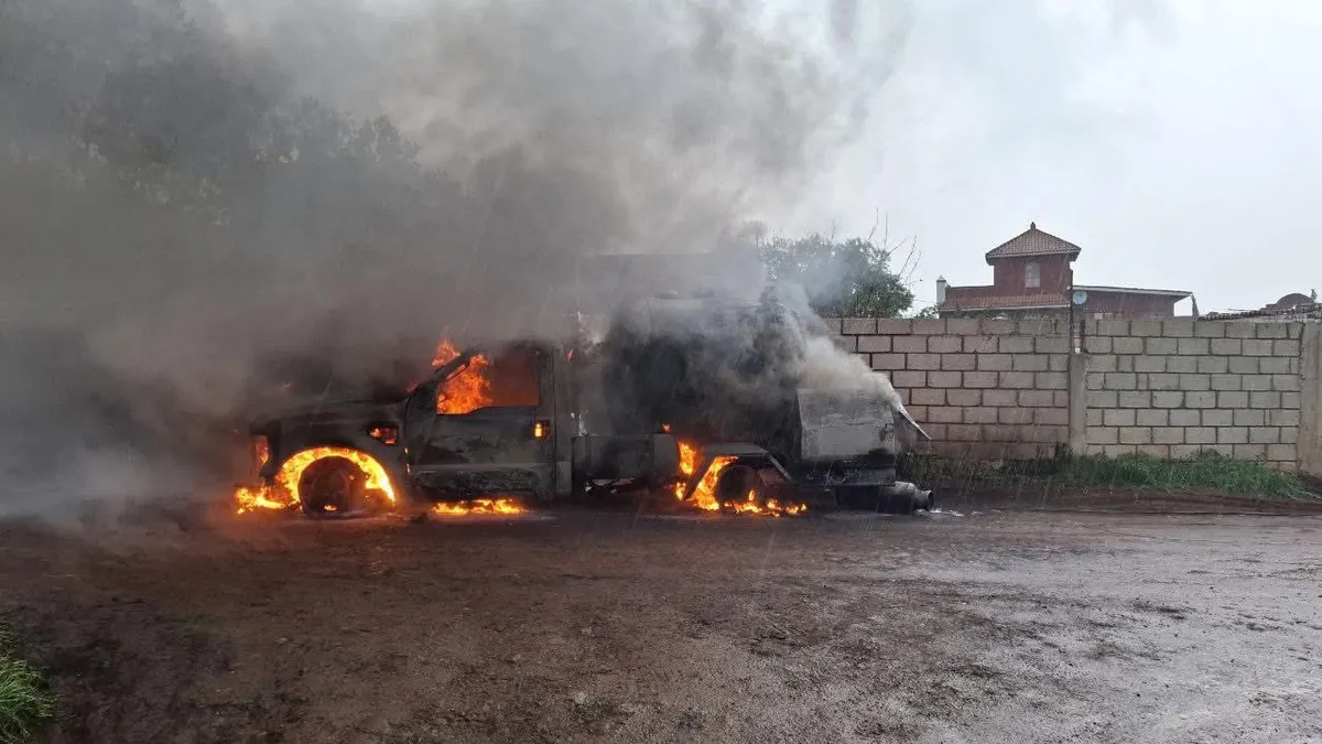 ¡Terror en Huasca! Pipa de gas se incendia y causa pánico entre vecinos