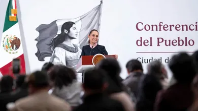 México exige a EU respetar protocolos tras operativo naval que dejó 14 muertos; Sheinbaum pide reunión con el embajador Johnson.