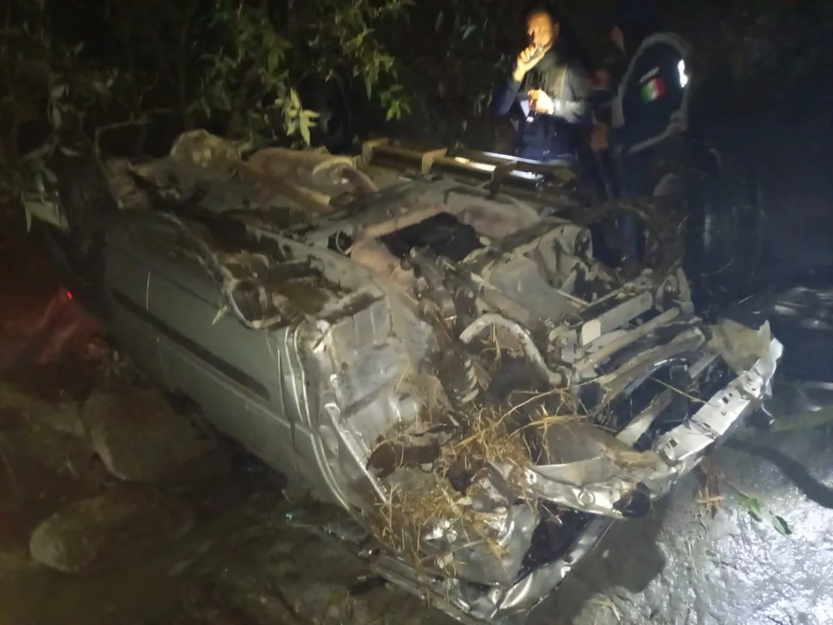 6 lesionados tras accidente de auto en Mineral del Monte