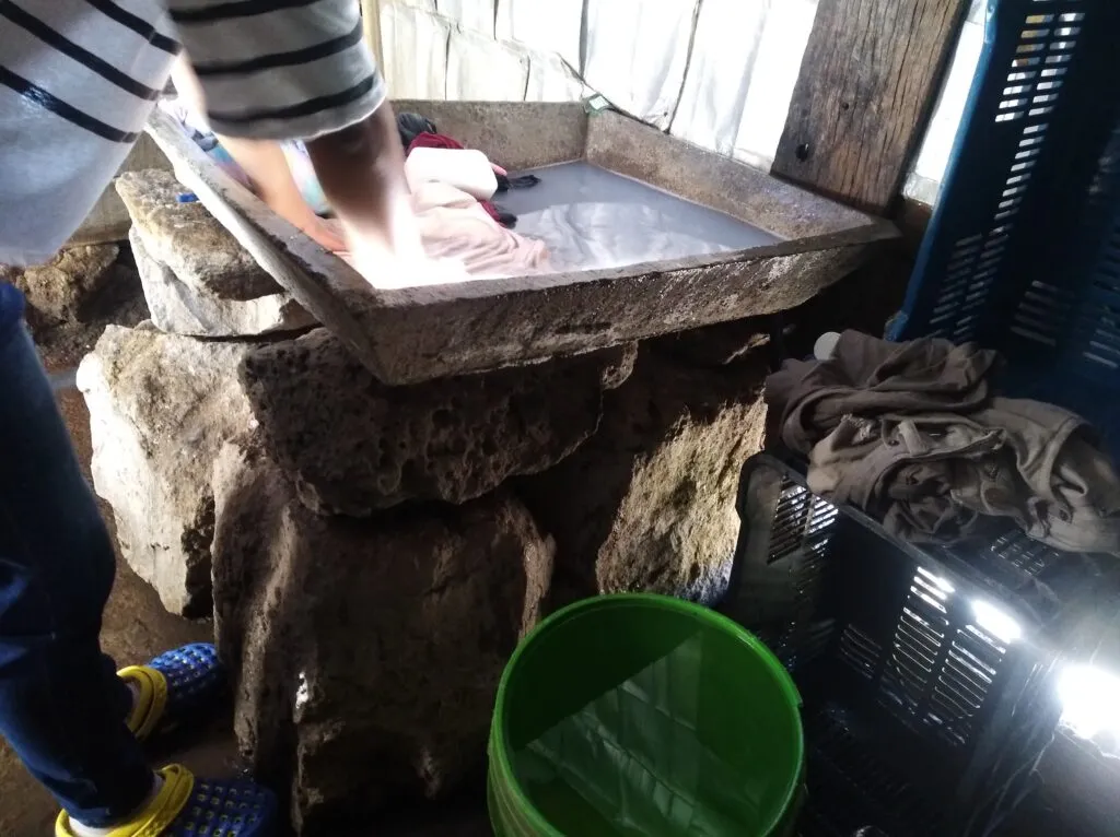 En Huapalcalco, la niñez vive entre vestigios arqueológicos y carencias básicas