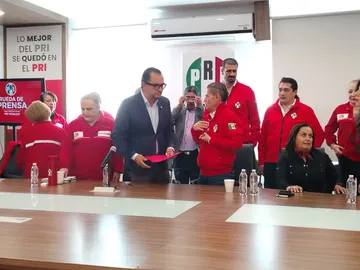 Presidente del PRI denuncia y persecución política, pero involucrando a su familia