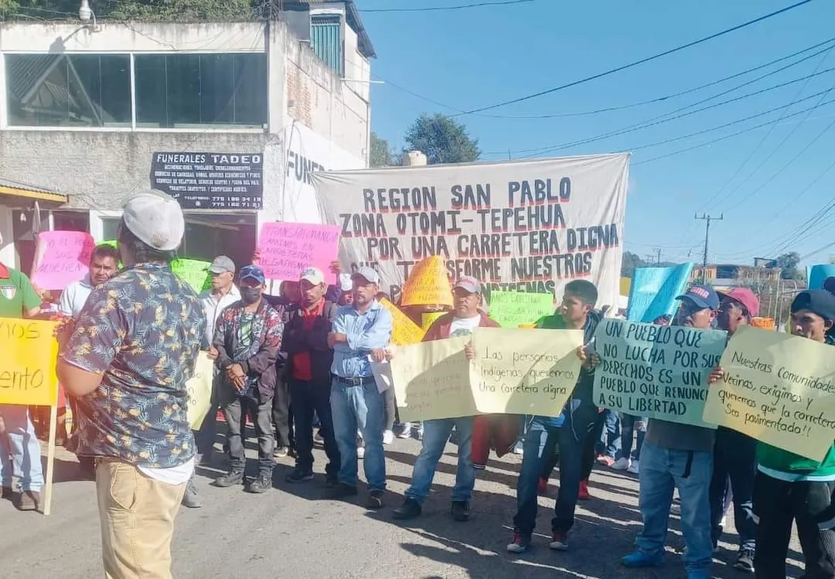 Tenango de Doria: suman dos días de bloqueos carreteros para exigir reparación de vías