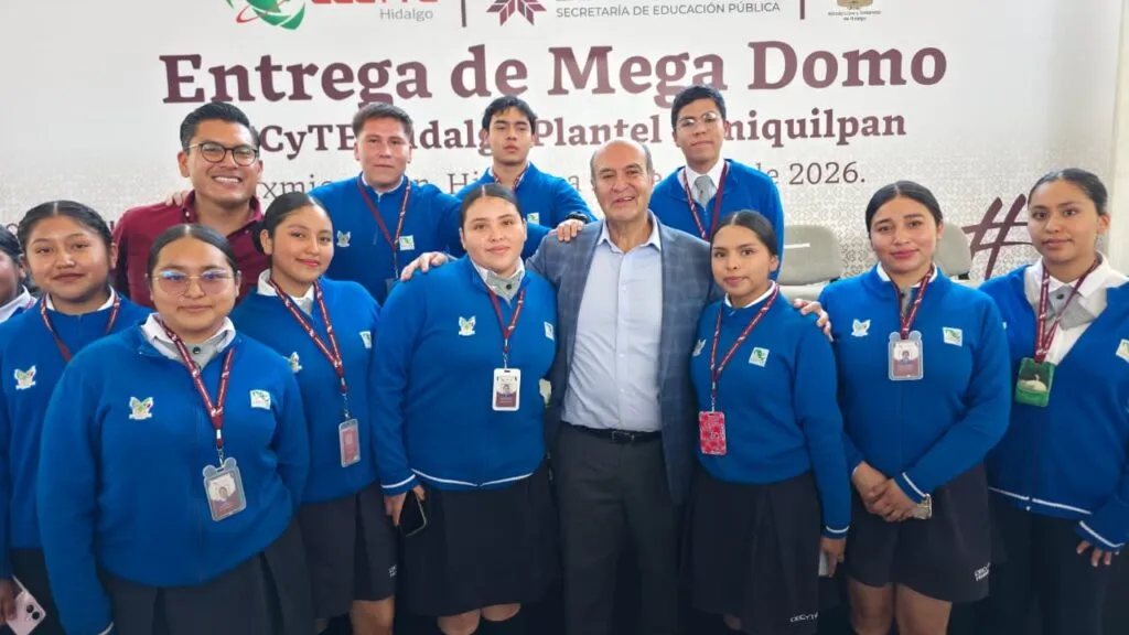 Invierten más de 5 millones en escuelas de Atitalaquia e Ixmiquilpan: entregan obras y equipo