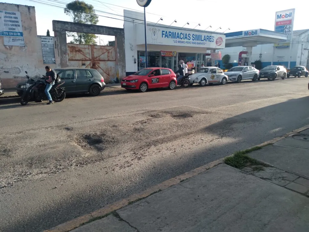Obra millonaria en Tulancingo no duró ni 10 meses: reencarpetamiento de Nicolás Bravo vuelve a llenarse de baches