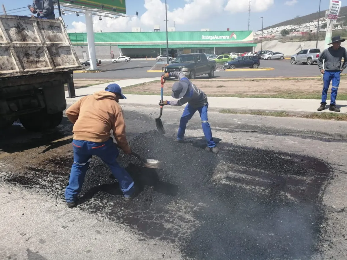 Al fin bachean calles de Mineral de la Reforma