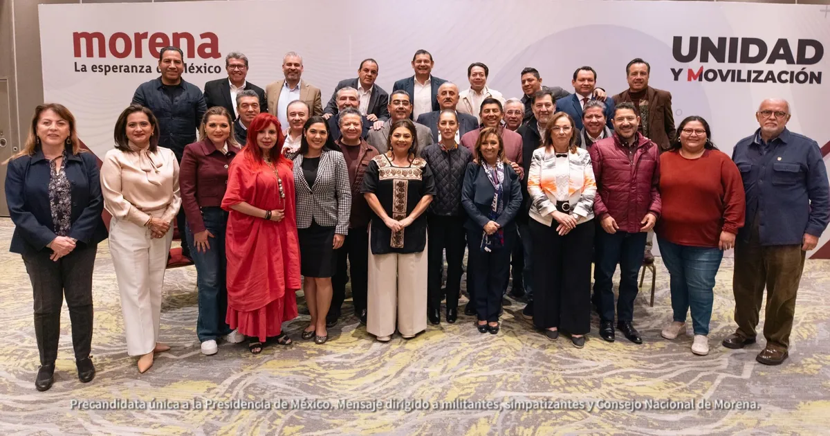 Sheinbaum se reúne con gobernadores, dirigentes y precandidatos de Morena