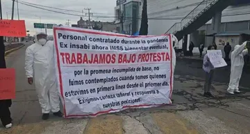 Pachuca: “Queremos nuestra base”, trabajadores de salud cierran avenida Madero