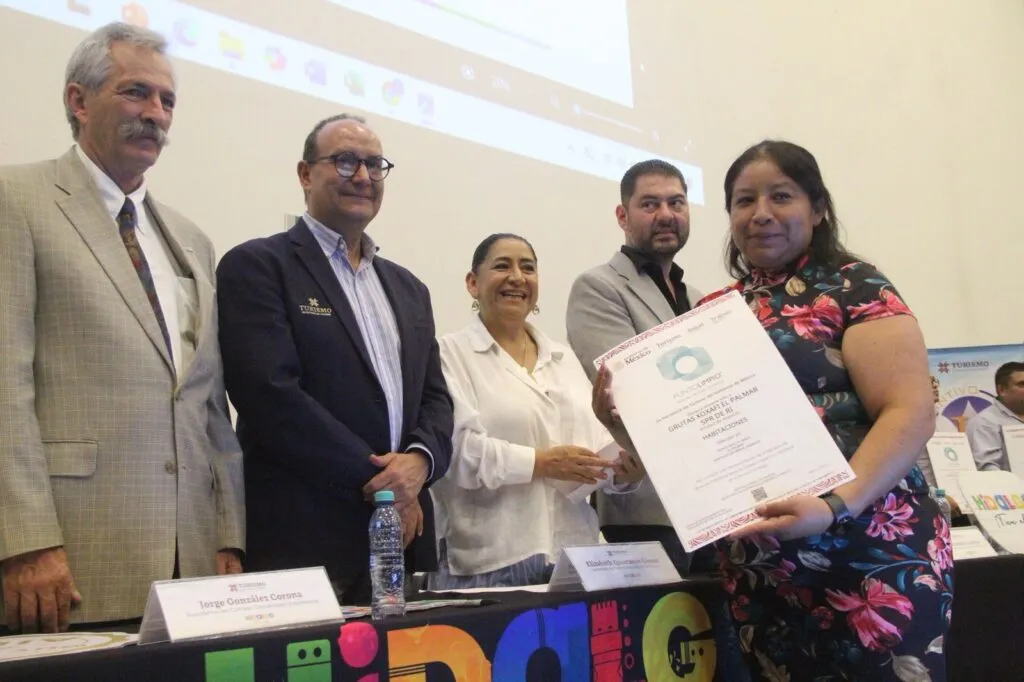 Más de 20 municipios de Hidalgo reciben distintivos turísticos y registros nacionales