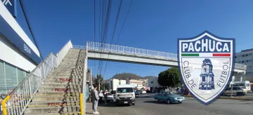Empresa de publicidad ligada a Tuzos daña puentes peatonales 
