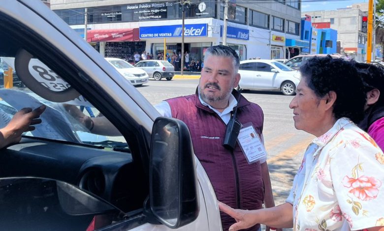 Autoridades y trabajadores del volante levantaron una mesa de diálogo para resolver los problemas que aquejan a la comunidad. Foto: Especial